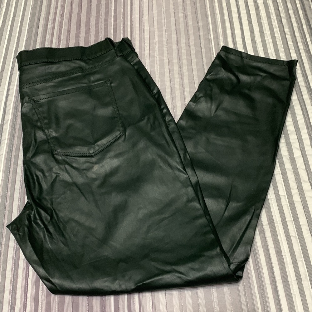 a.n.a. A New Approach Green Synthetic Leather Pants, size 16